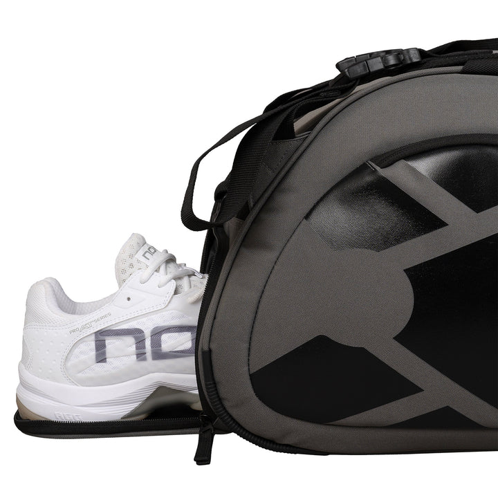 AT10 TEAM GREY/BLACK PADEL BAG