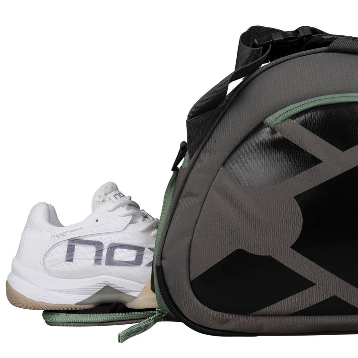 AT10 TEAM GREY/GREEN PADEL BAG